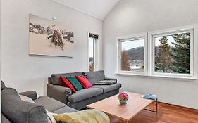 Auroras Friends Apartment